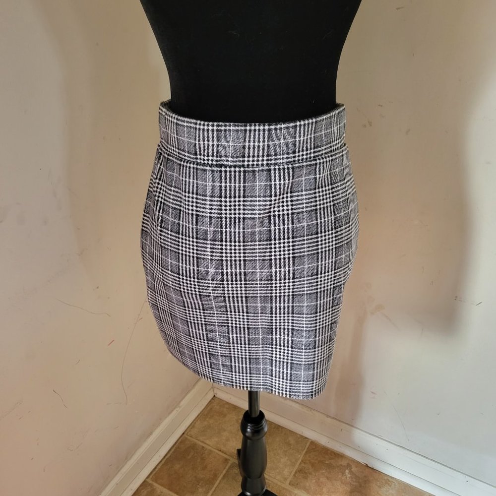 Rue 21 Plaid Black & White Mini Skirt